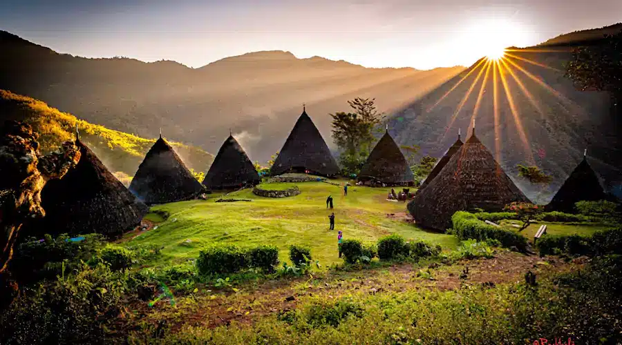 Wae rebo Tour 2 Day 1 Night Private and Sharing